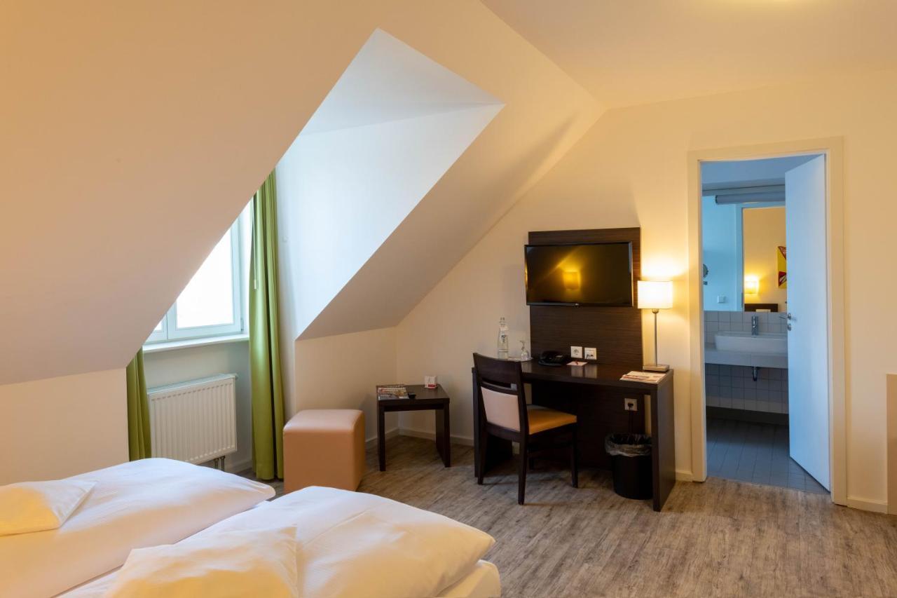Zimmer mit Queensize-Bett