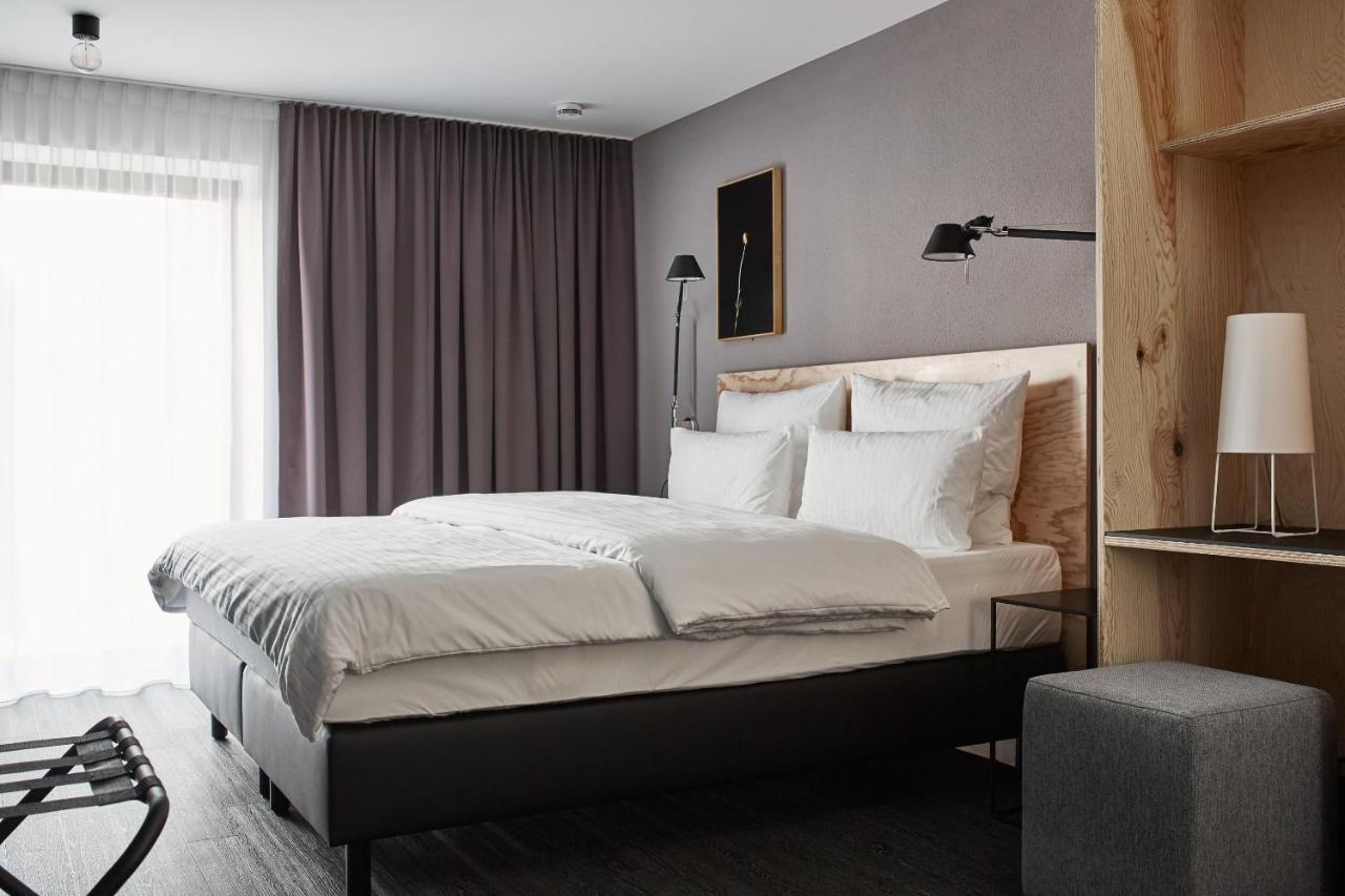 Standard Zimmer mit Kingsize-Bett