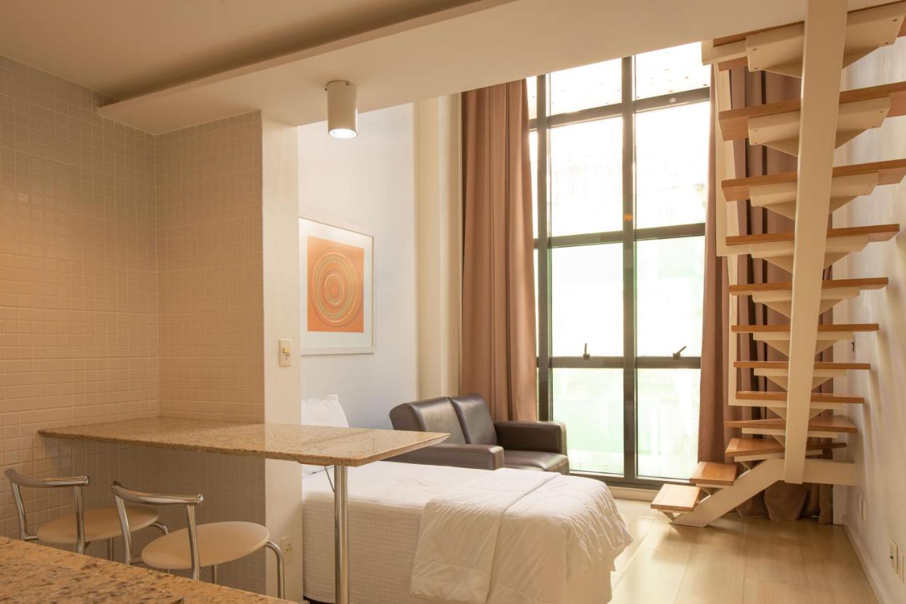 Apartamento Standard com Escadas Dentro do Quarto