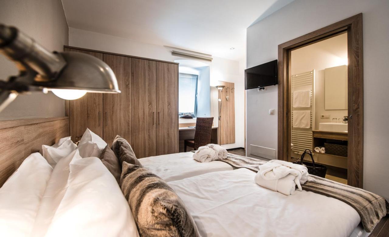 Single Room,403814031:JPEG