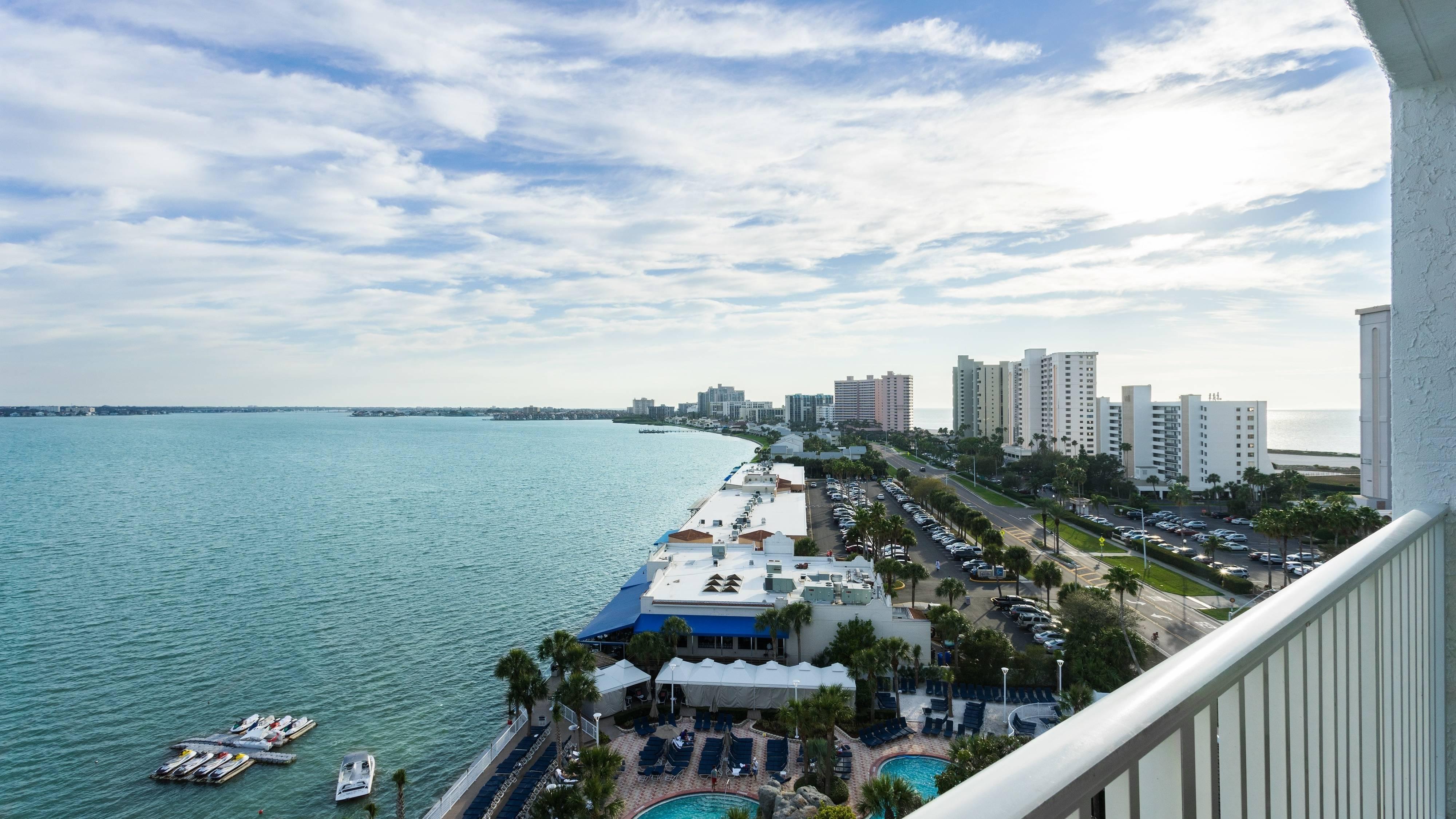 1 Bedroom 2 room Suite, 1 King, Sofa Bed, Waterfront View, Balcony