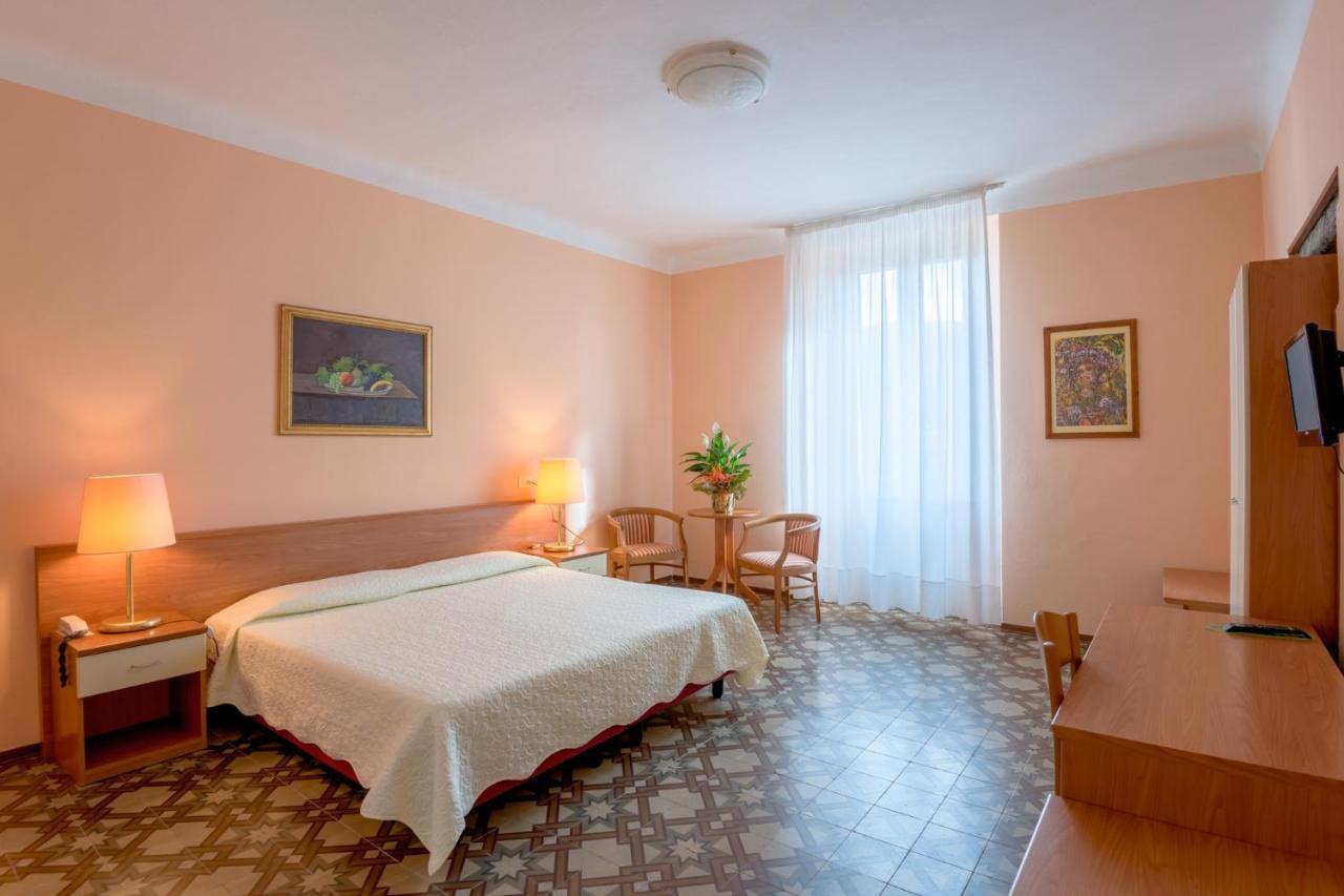 Triple Room,1284395275:JPEG