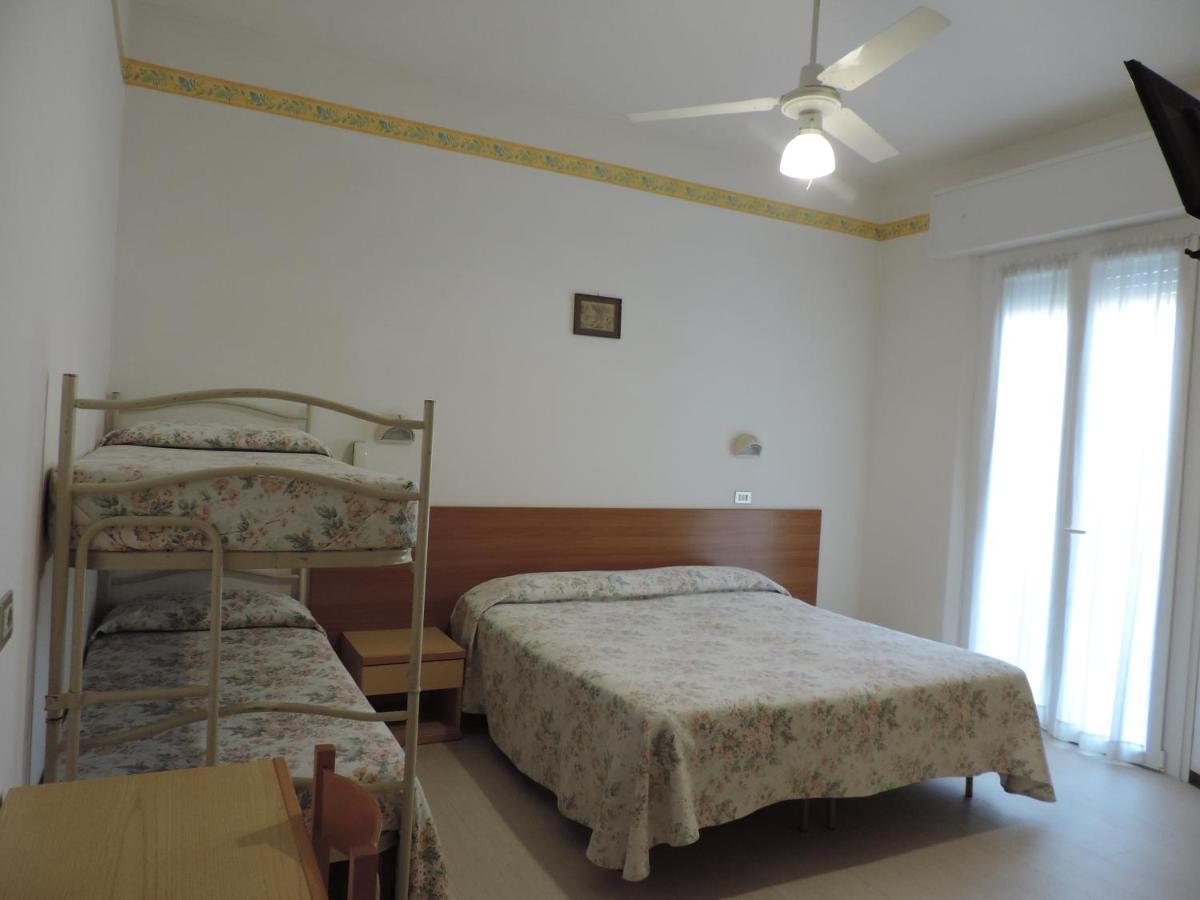 Quadruple Room,1039777711:JPEG