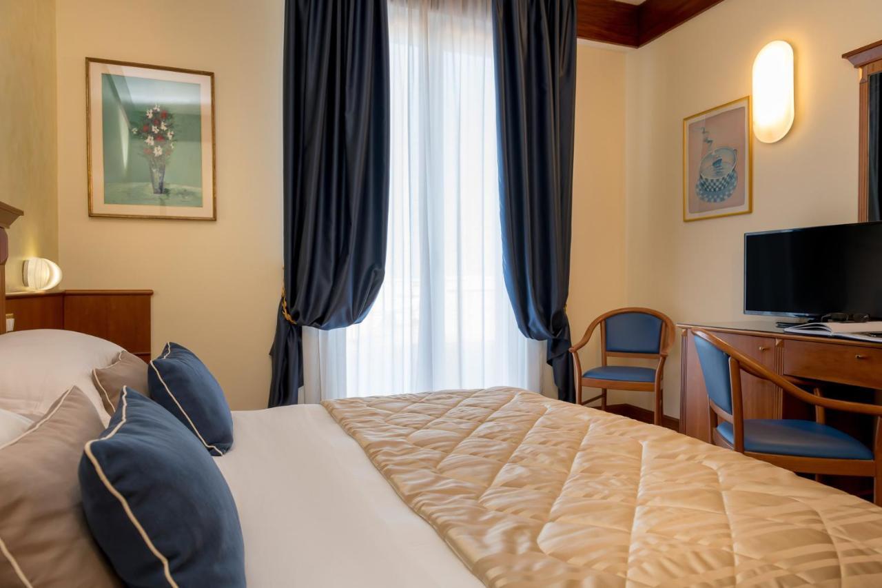 Triple Room Terrace,1226971922:JPEG