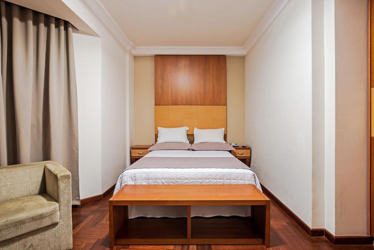 Suíte Deluxe com Banheira de Hidromassagem