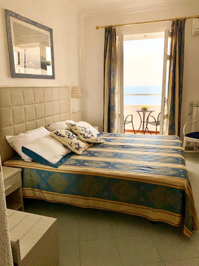 Deluxe Double Room Balcony Sea View,1129399398:JPEG
