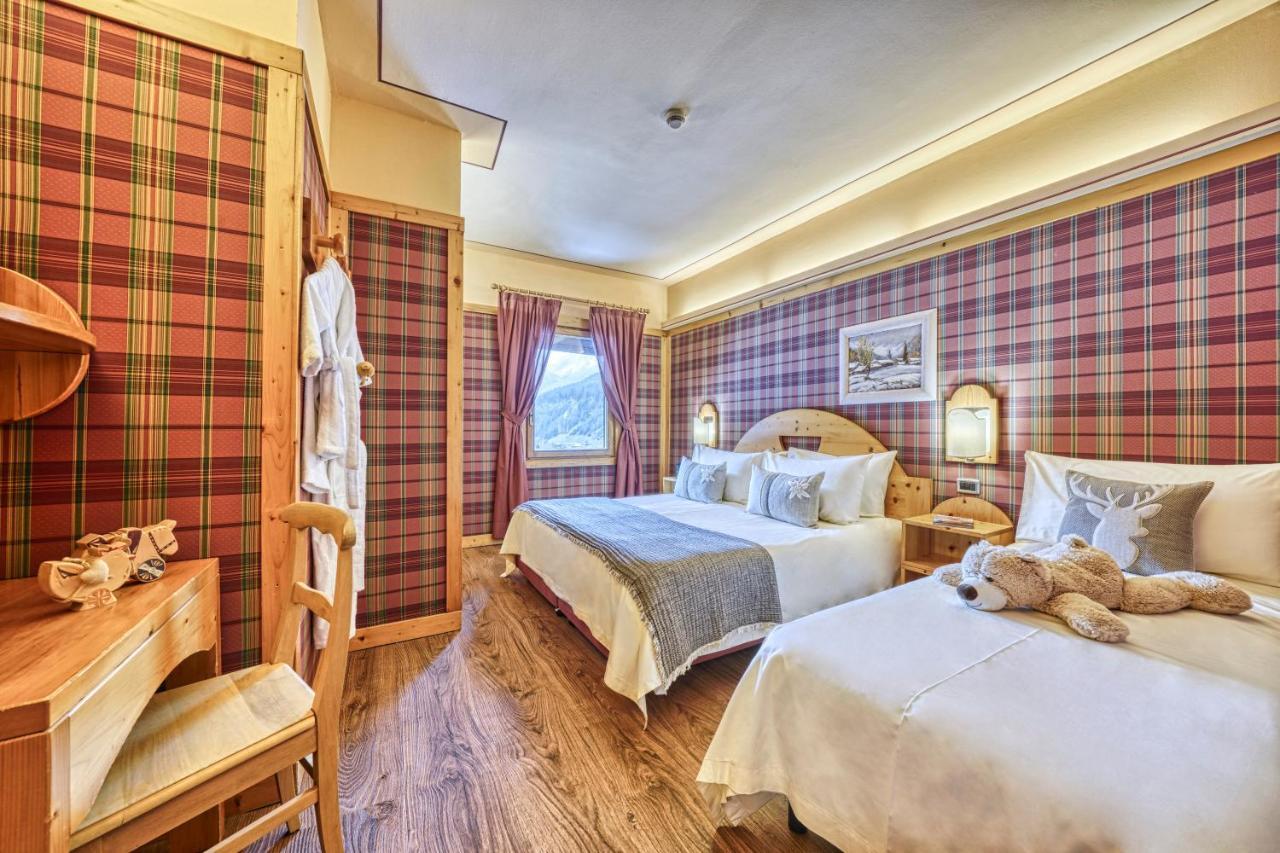 Camera Matrimoniale Classic con Letto Supplementare