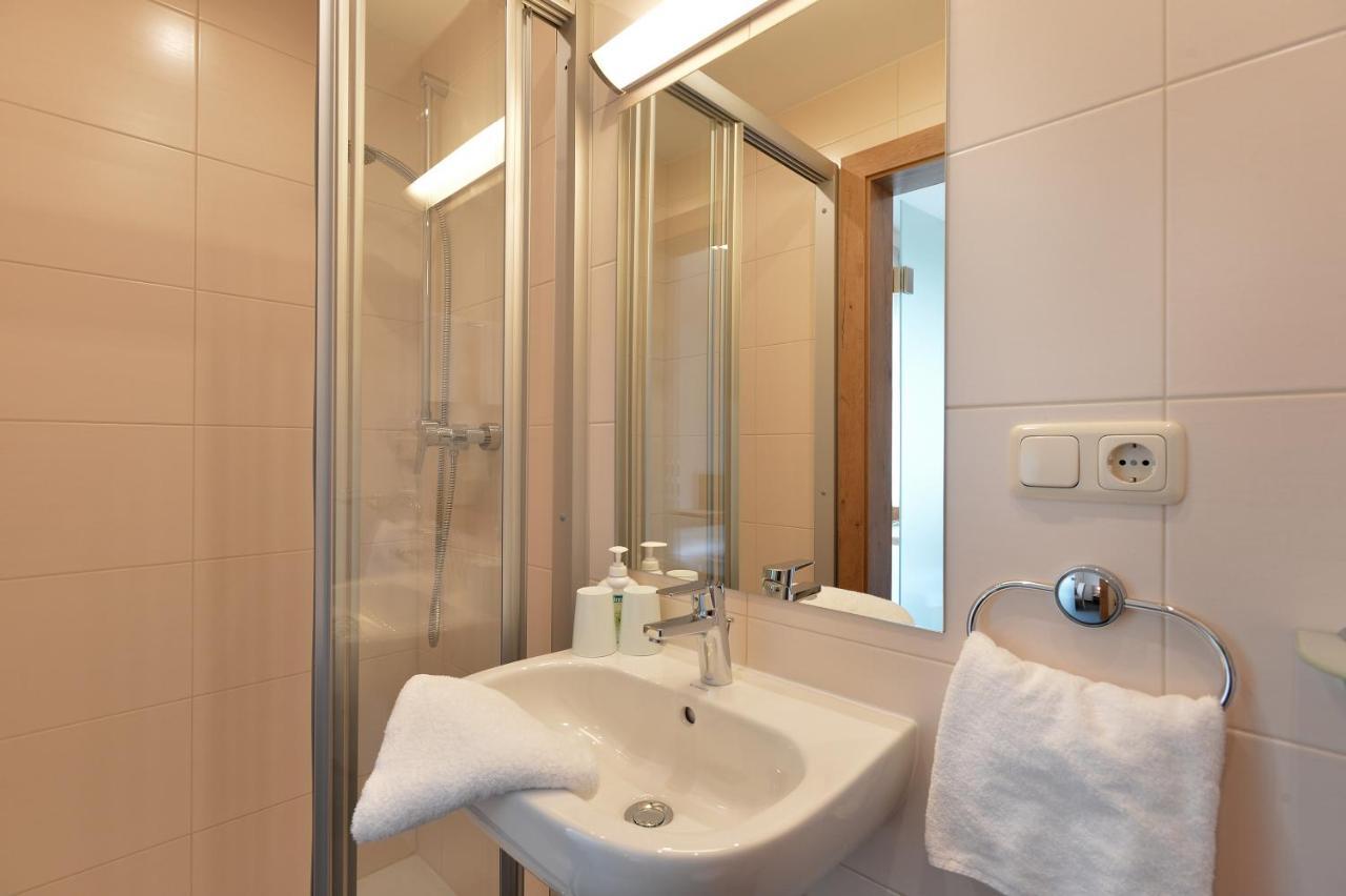 Apartment mit Balkon
