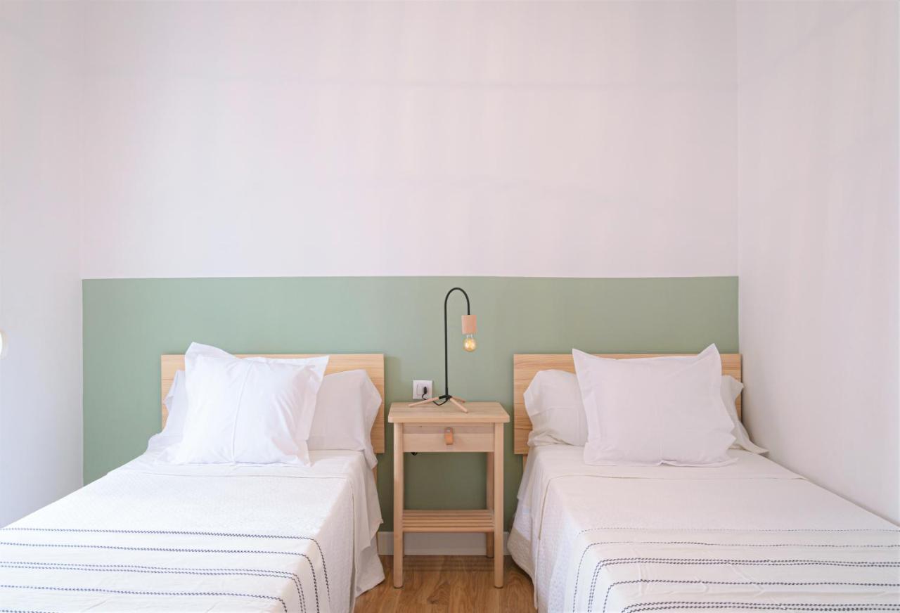 Single Room,1110279441:JPEG