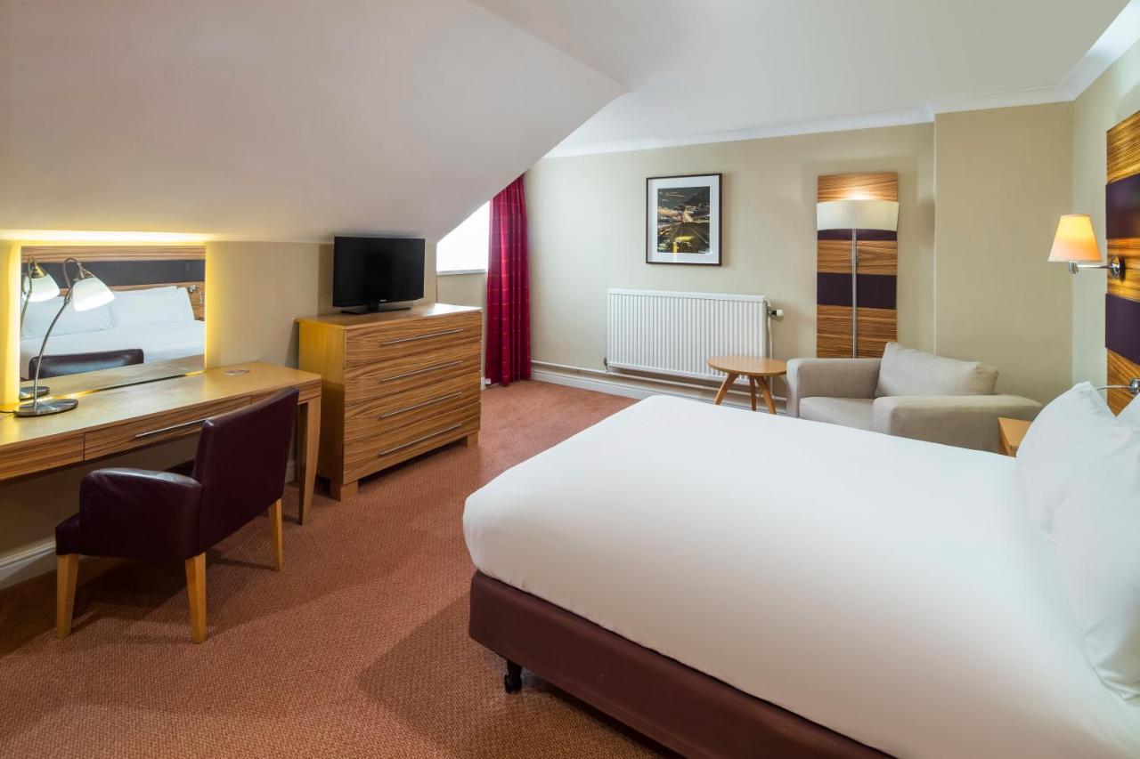 Chambre Lit Queen-Size Premium avec 2 Canapés-Lits Simples