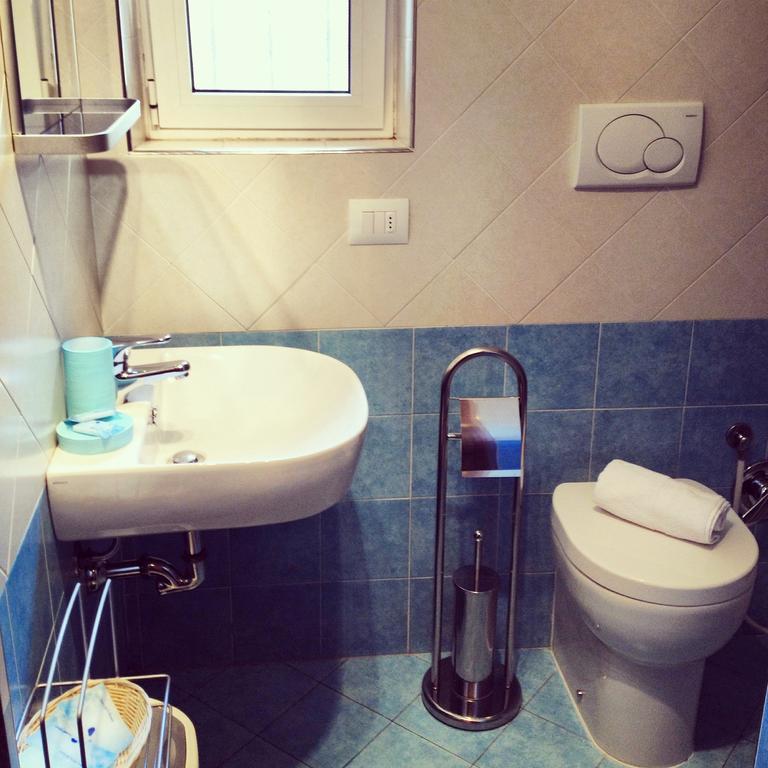 Camera Singola con Bagno Privato