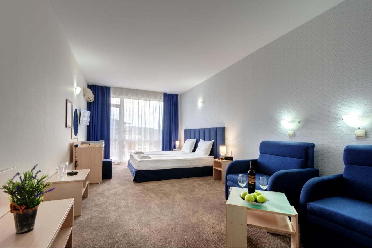 Doppelzimmer mit Poolblick