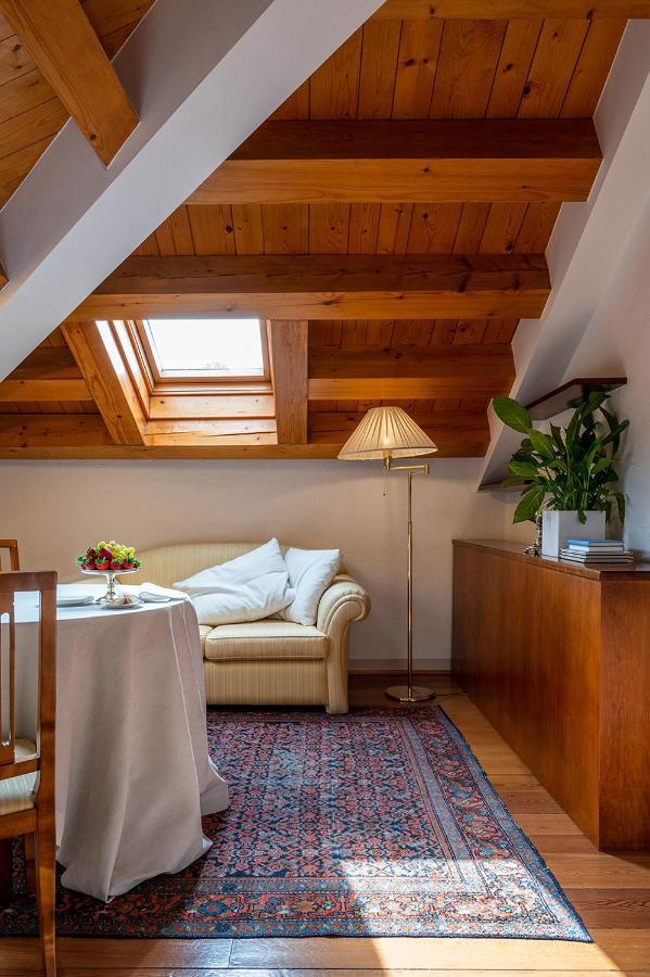 Family Room,1138244968:JPEG