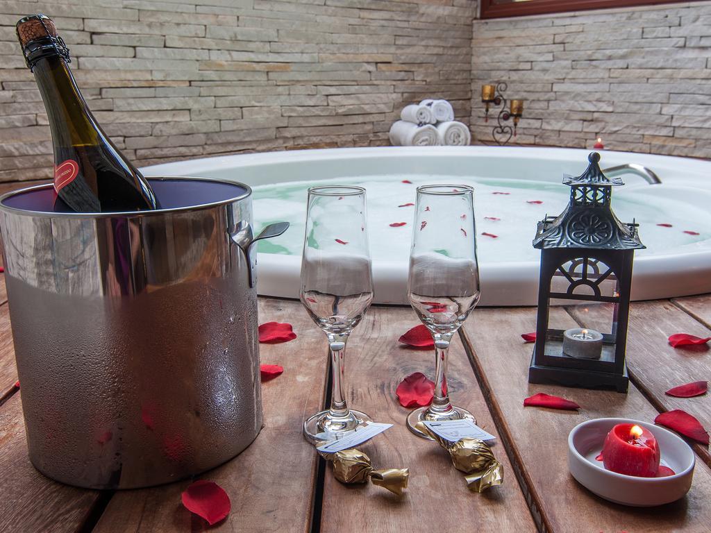 Premium Apartment Spa Bath Balcony,114233552:JPEG