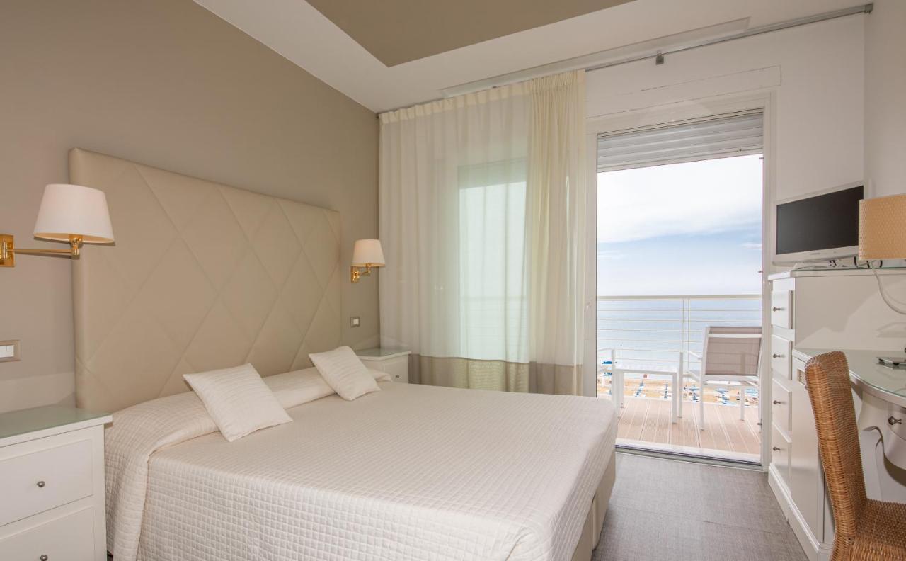 Double or Twin Room with Sea View,1722891991:JPEG