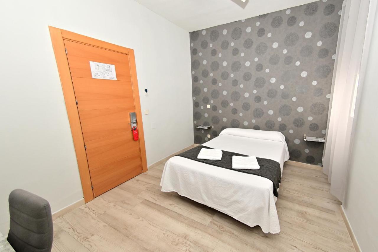 Double or Twin Room with Shared Bathroom,1156866912:JPEG