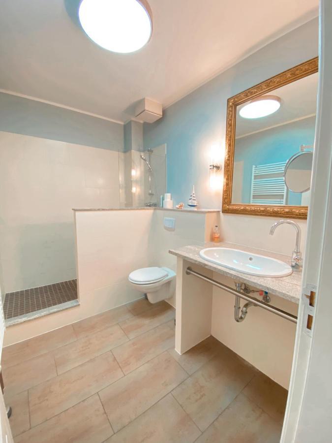 Suite with Lake View,1163293086:JPEG