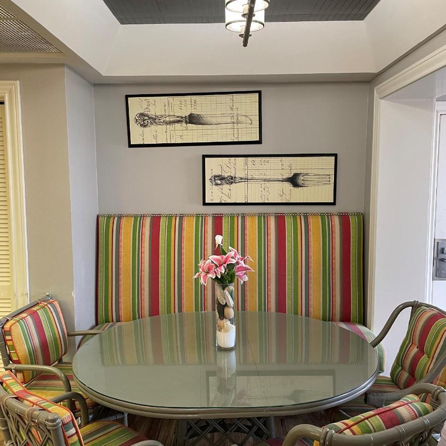 One-Bedroom Apartment with Ocean View - Upstairs