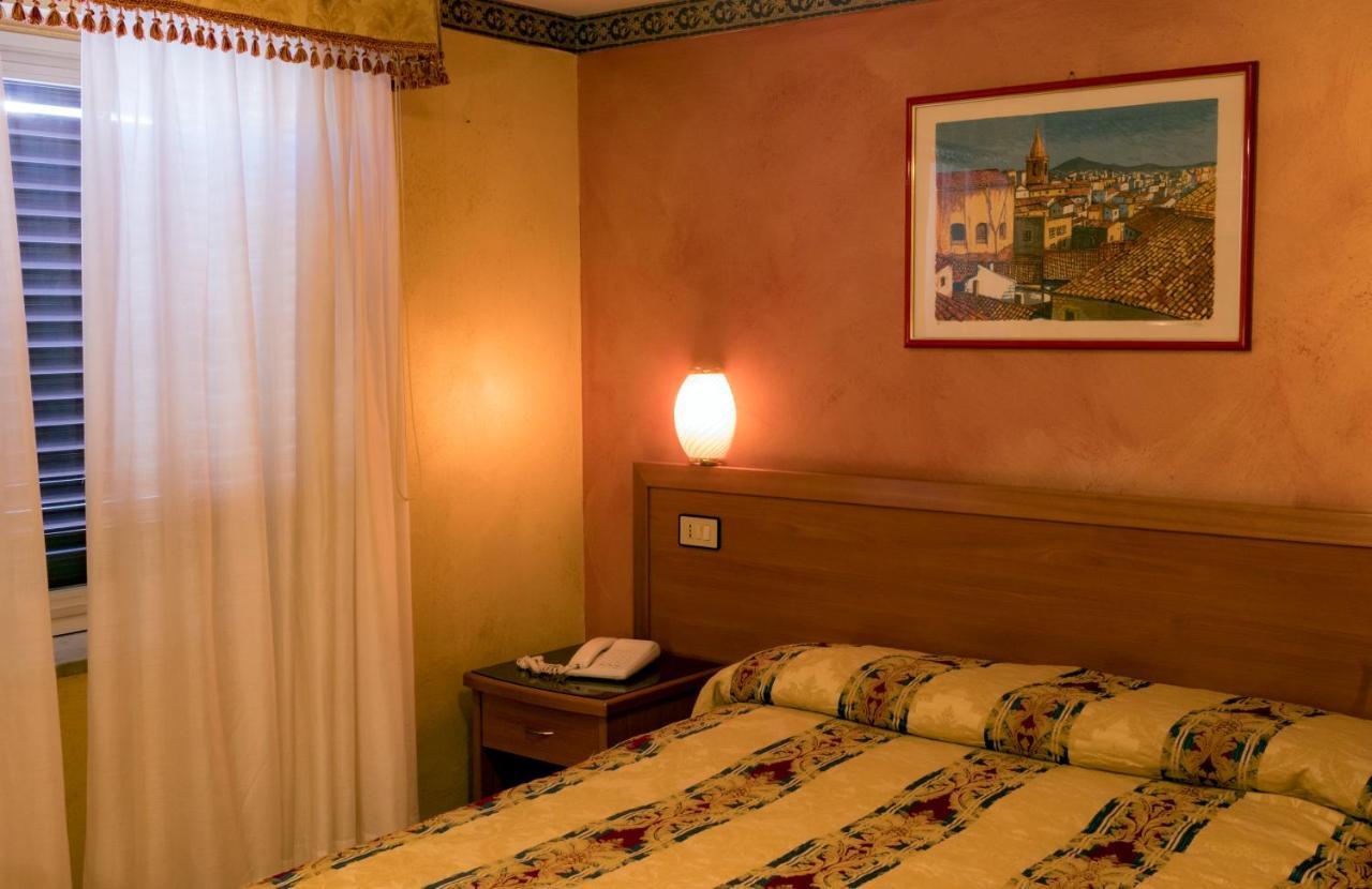 Single Room,62315689:JPEG