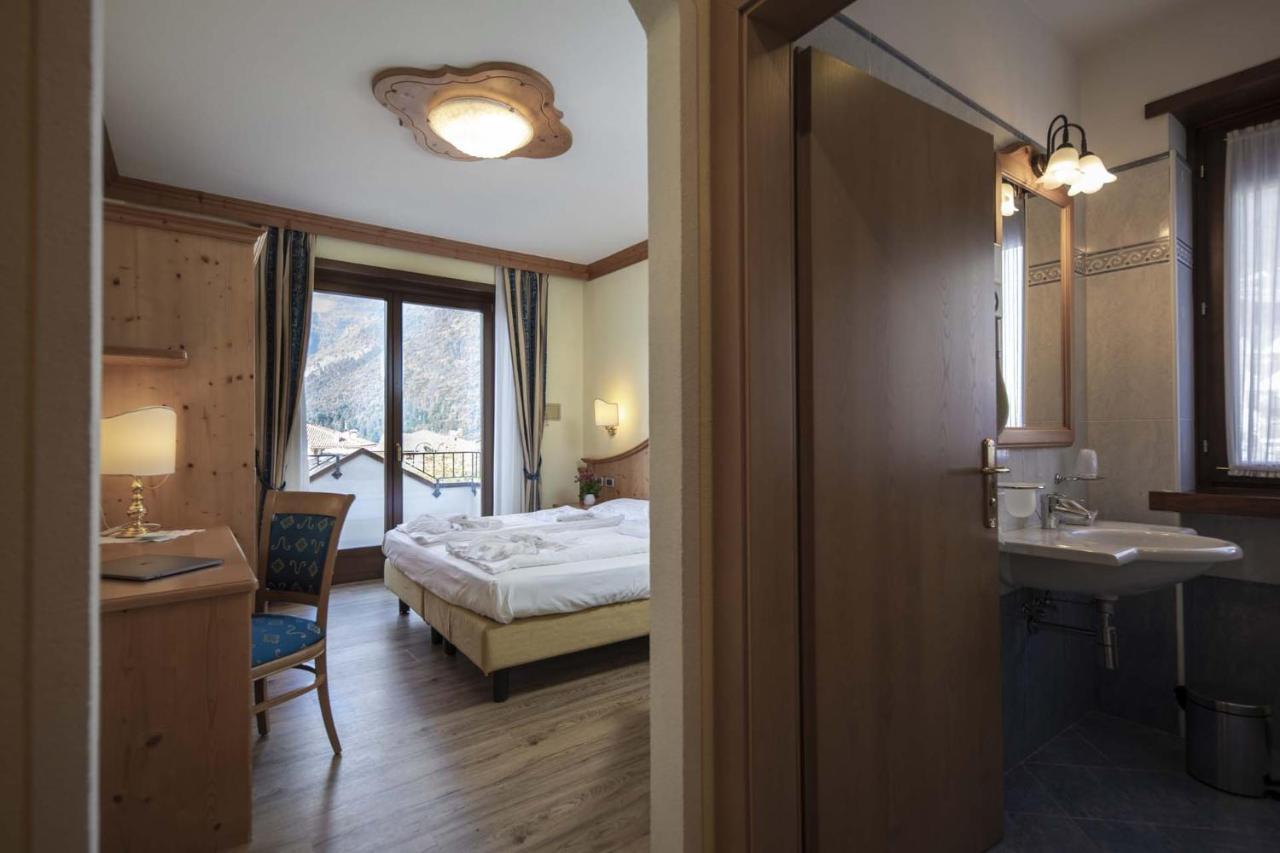 Camera Matrimoniale con Letto Supplementare