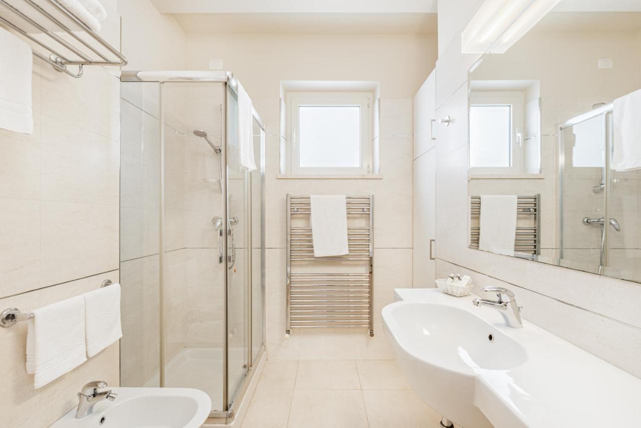 Triple Room,1185617869:JPEG