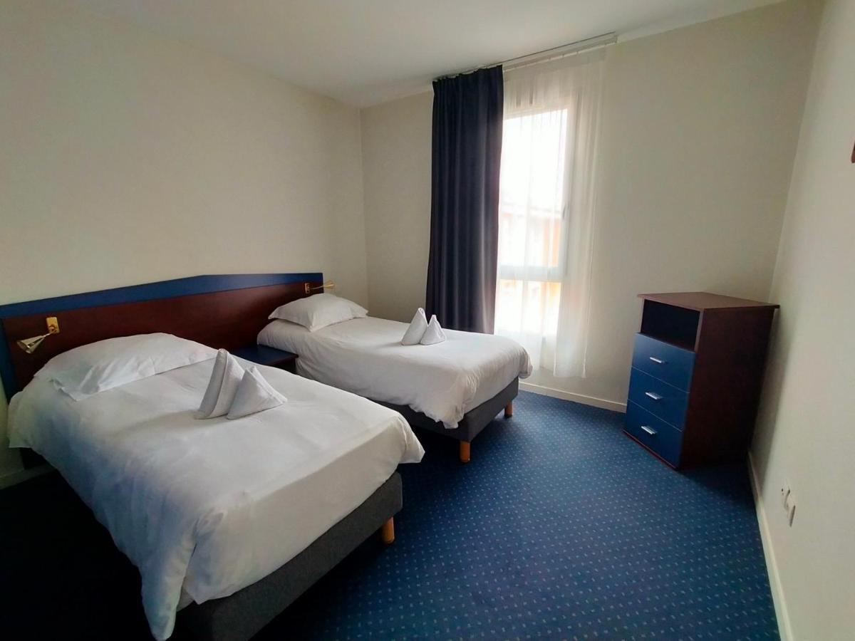 One Bedroom Apartment - Twin,1215093274:JPEG
