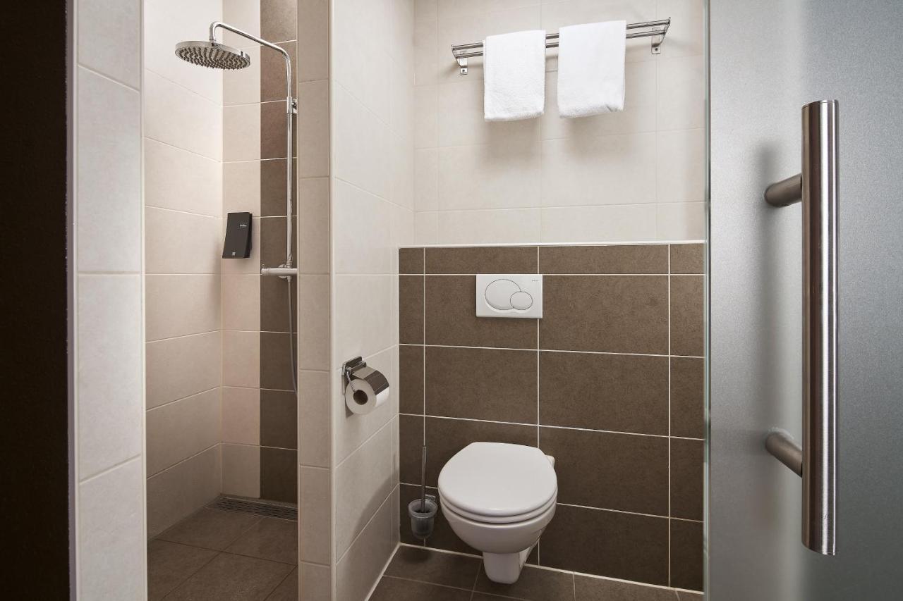 Standard Twin Room,1716000111:JPEG