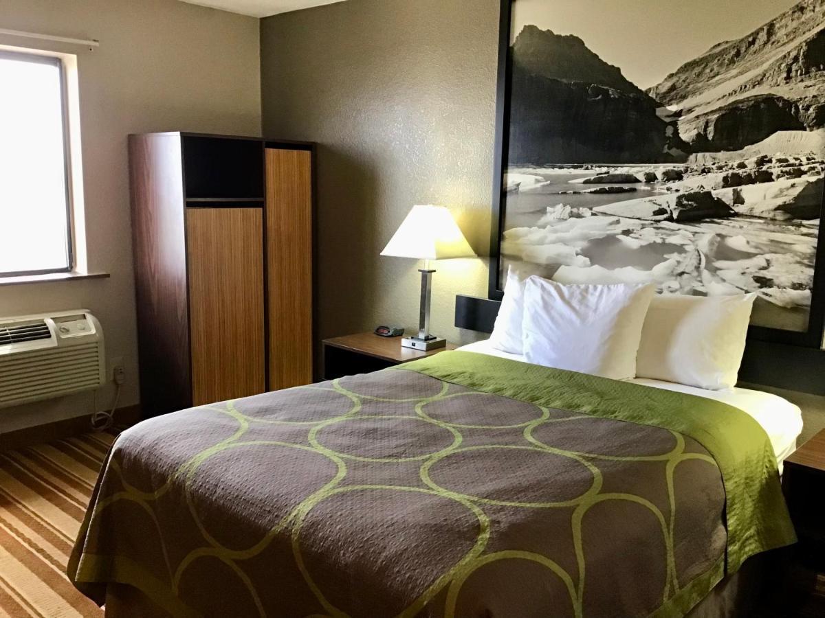 Queen Room - Pet friendly, Non-Smoking,1207097893:JPEG