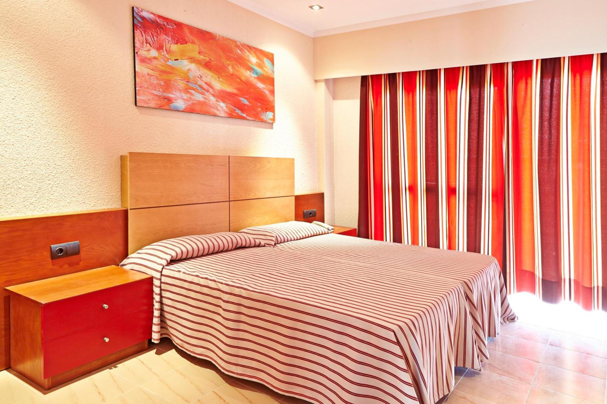Double Room,786277908:JPEG