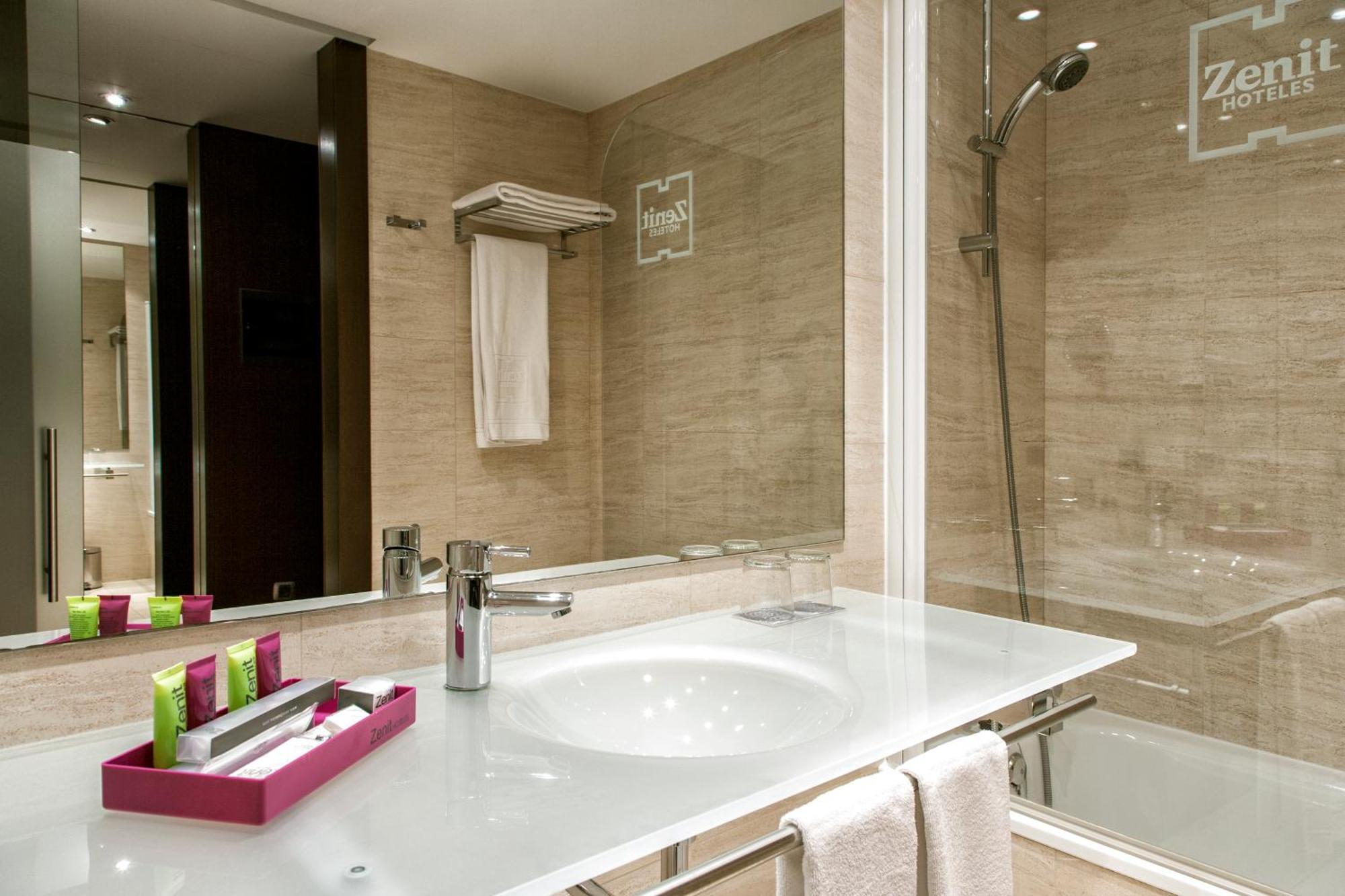 Double Room,1479787037:JPEG