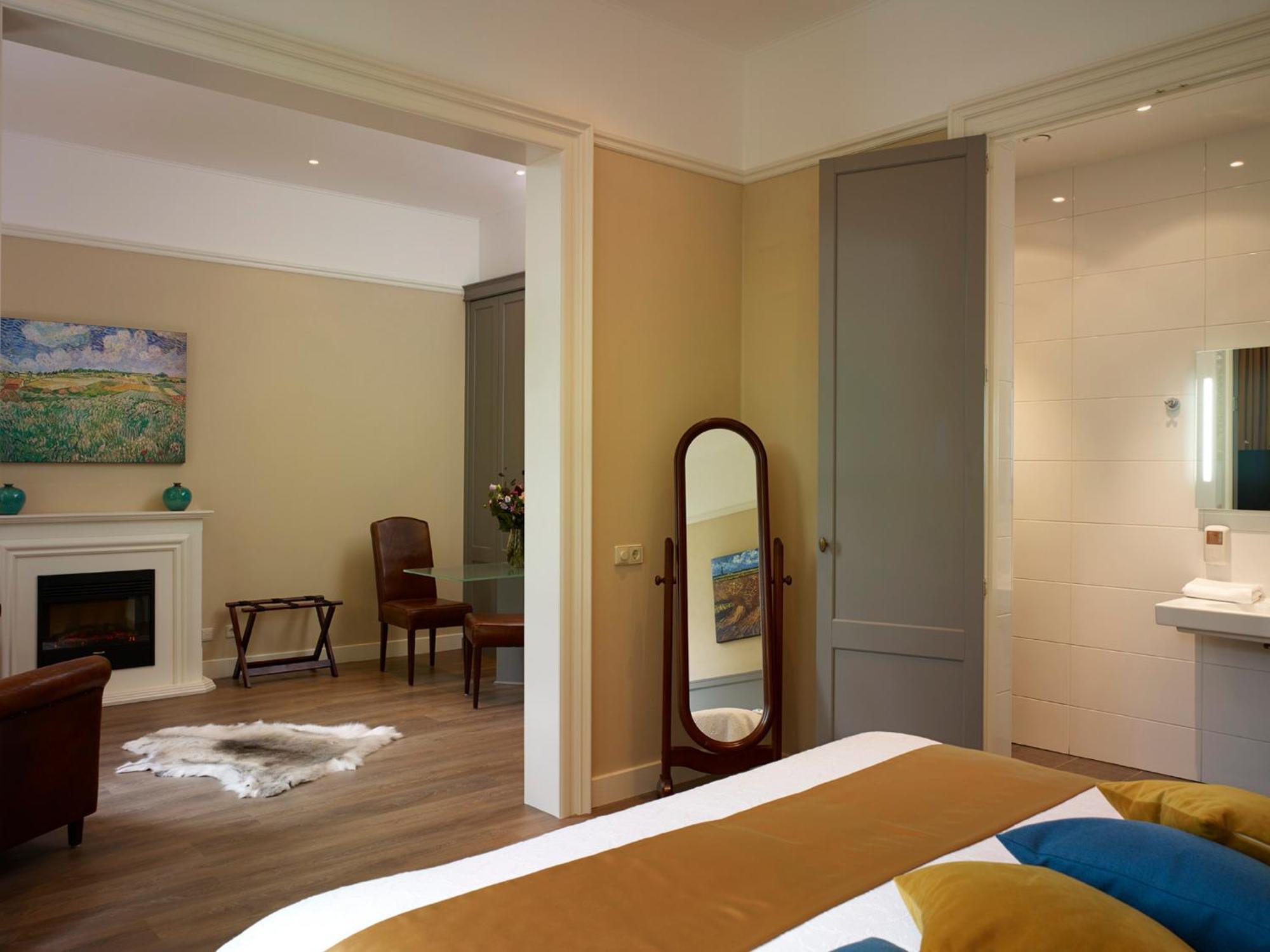 Junior Suite,1210181641:JPEG