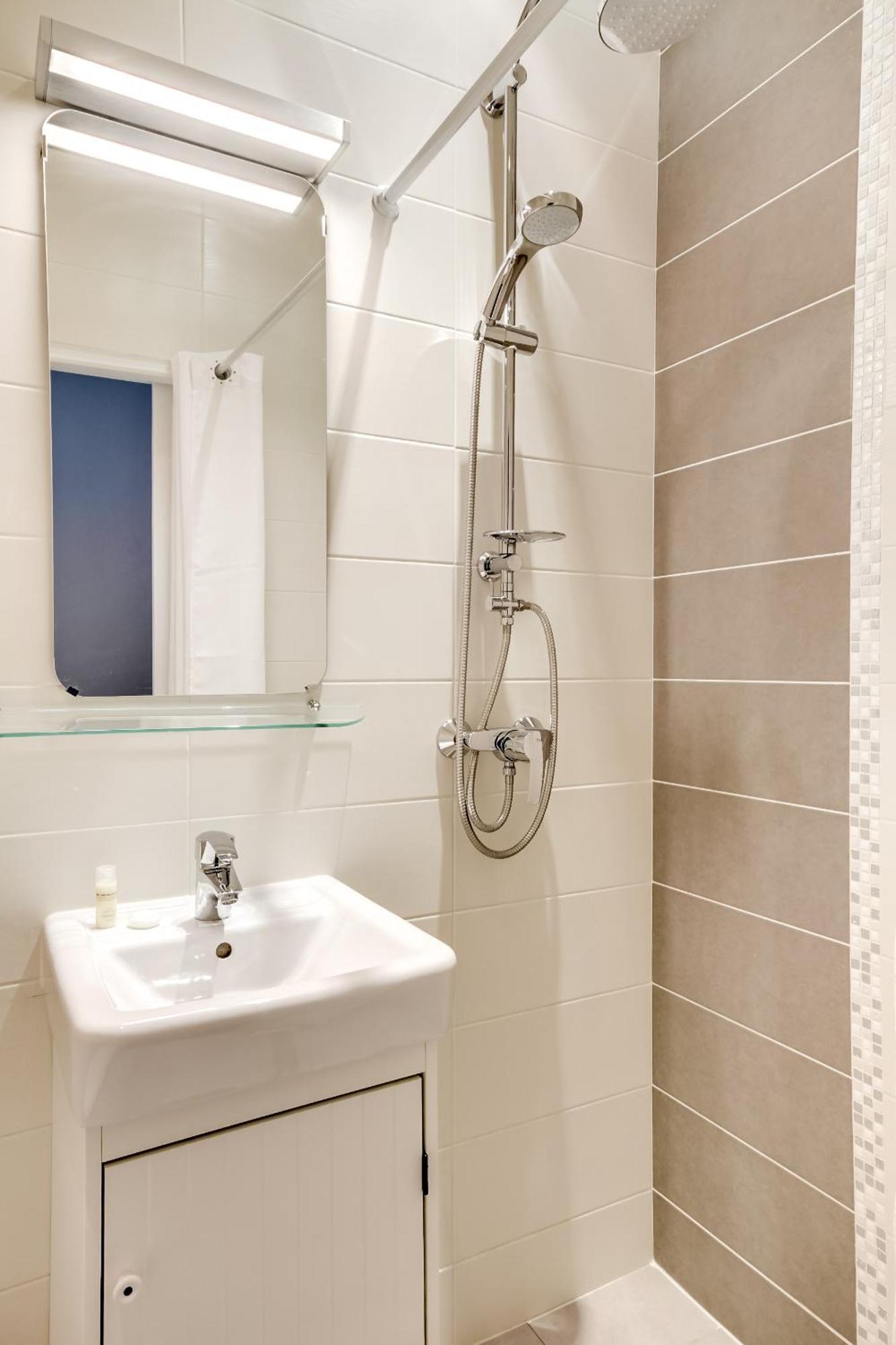 Chambre Simple Classique avec Douche