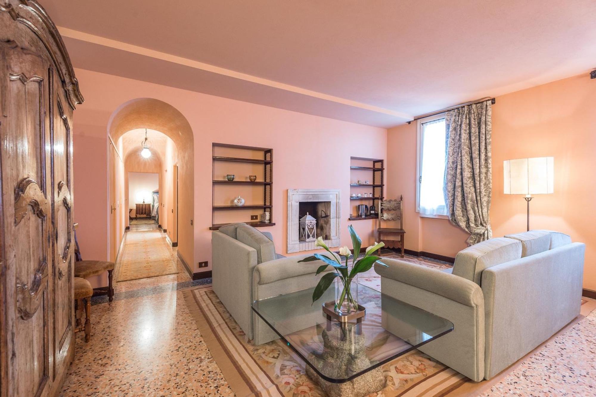 Appartamento con 2 Camere da Letto