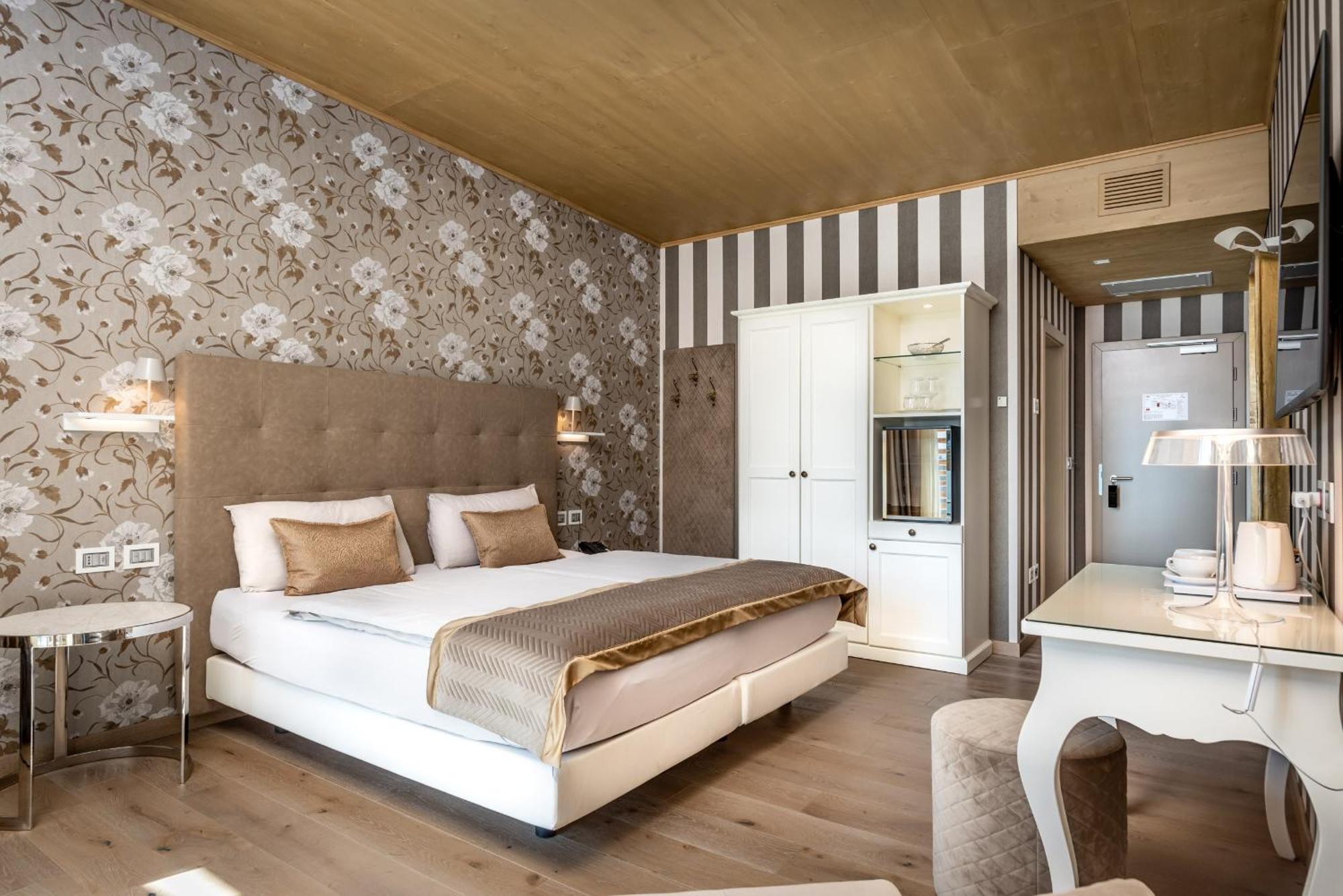 Double Room,1089942680:JPEG