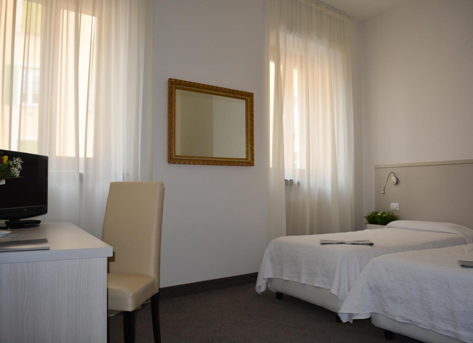 Double Room,1216415878:JPEG