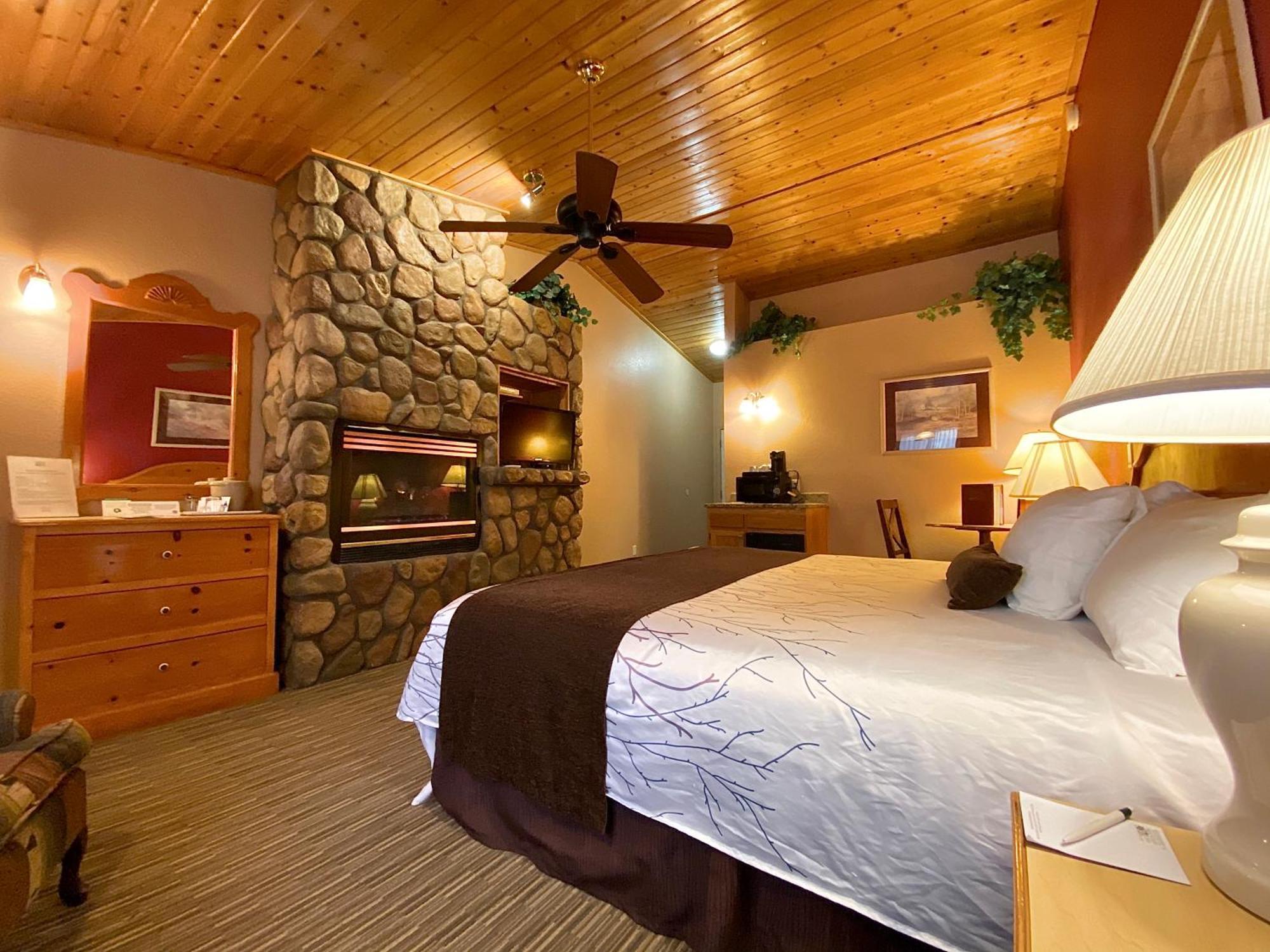 Deluxe King Room,1218982060:JPEG