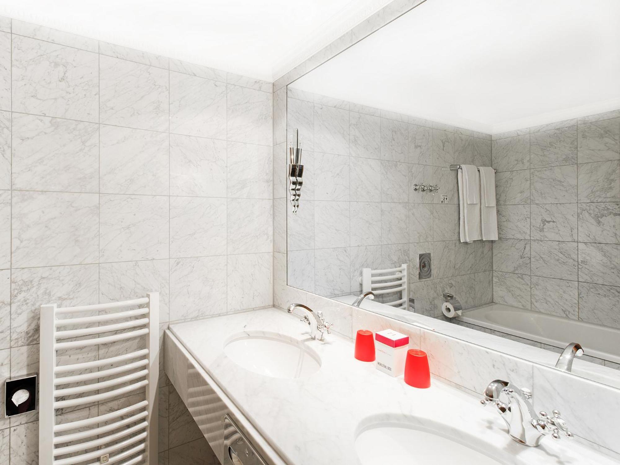 Junior Suite,1219357342:JPEG