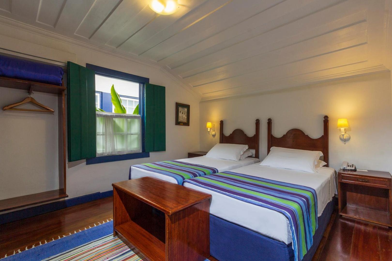 Quarto Standard com Cama de Casal ou 2 de Solteiro
