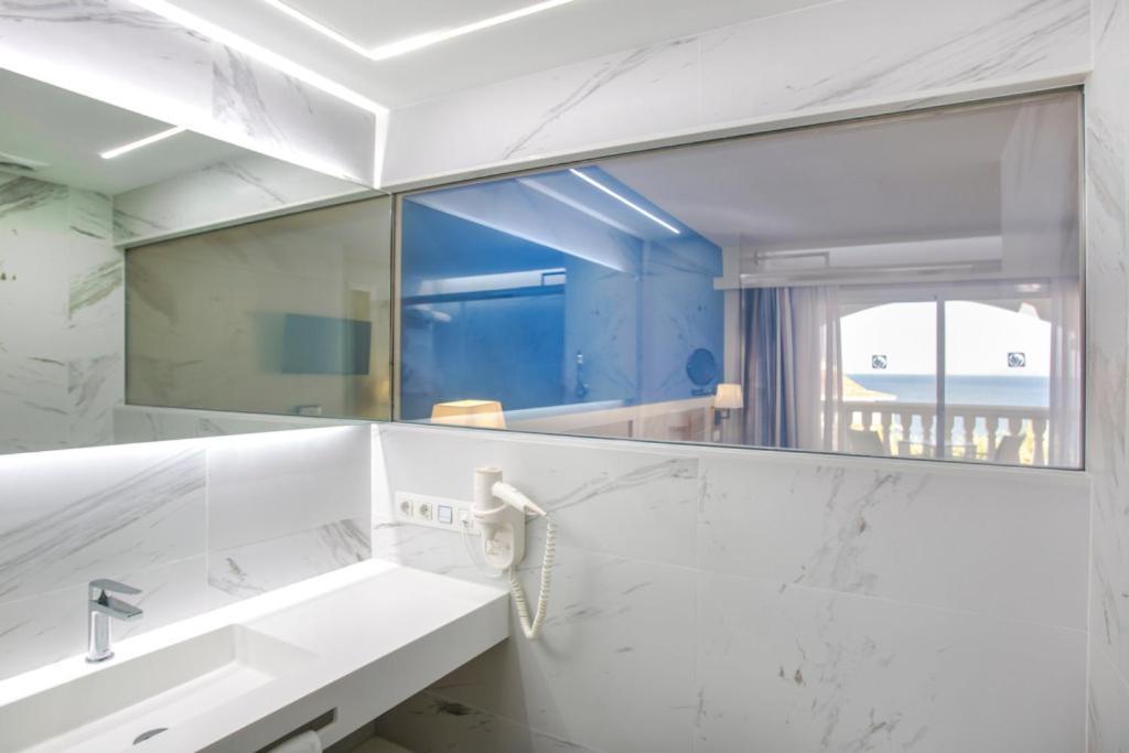 Habitación Doble con vistas al mar (2 adultos) - 2 camas