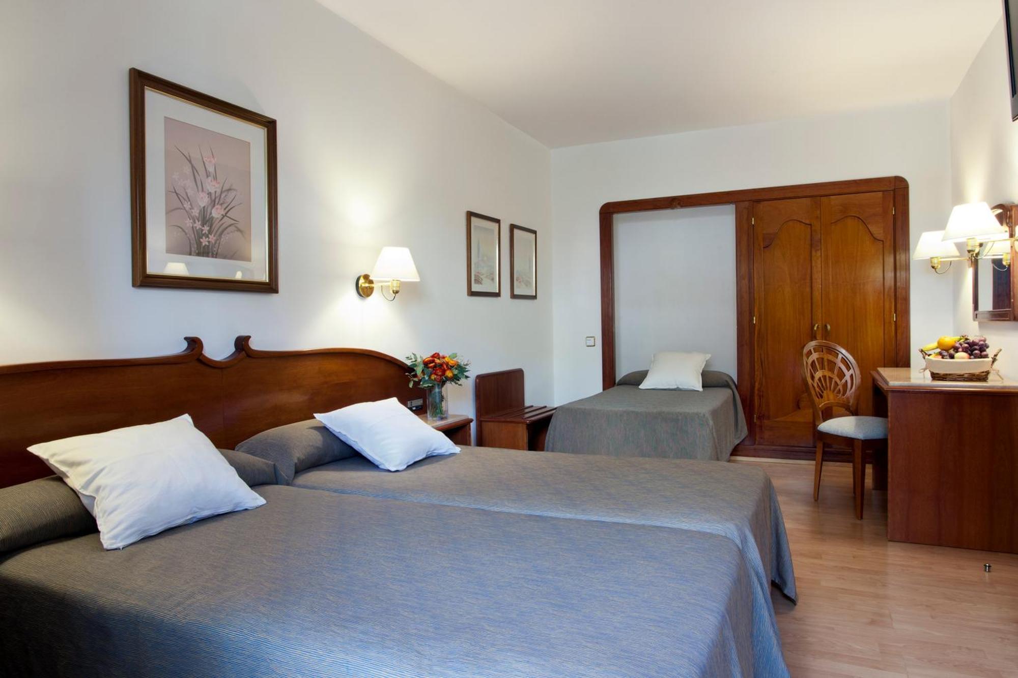Triple Room,1100502153:JPEG