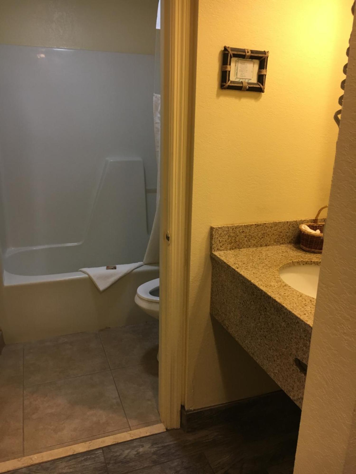 King Suite with Spa Bath - Non-Smoking,1227161531:JPEG