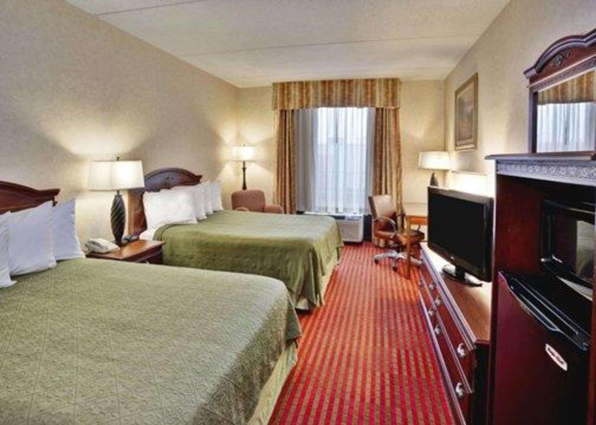 Queen Room with Two Queen Beds - Non-Smoking