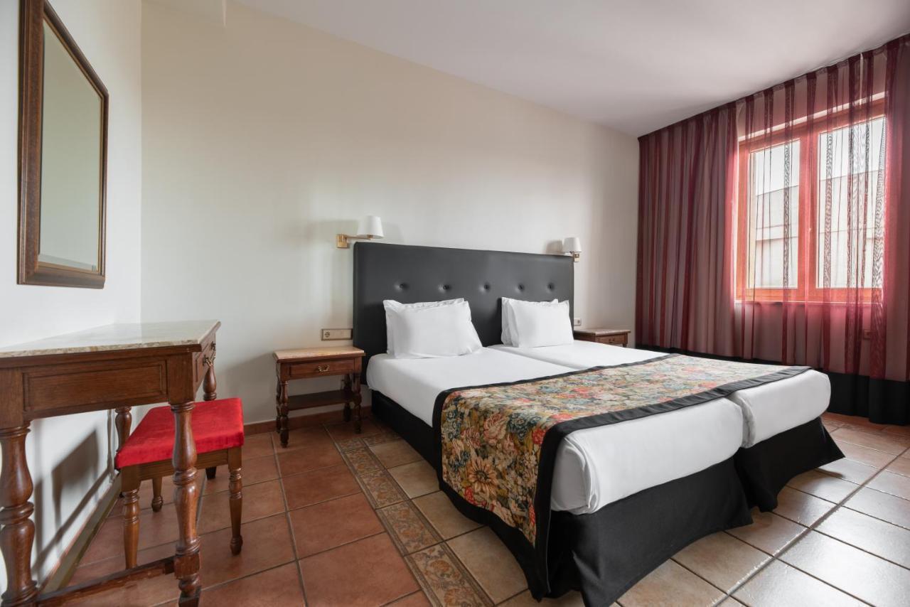 Habitación Doble con cama supletoria