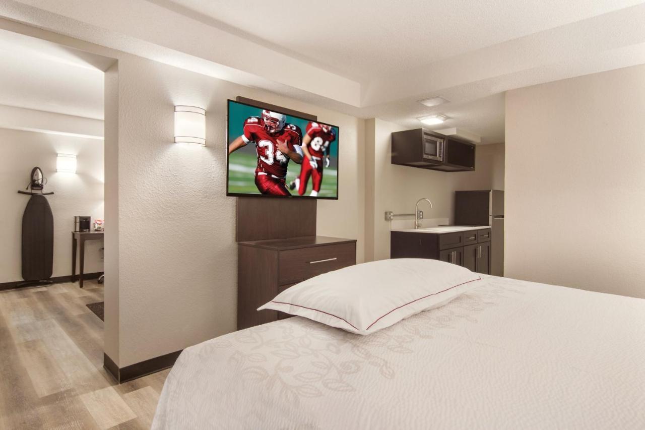 Premium Suite with Multiple Beds Disability Access with Kitchenette Smoke Free (Upgraded Bedding and Snack Box),1247997358:JPEG