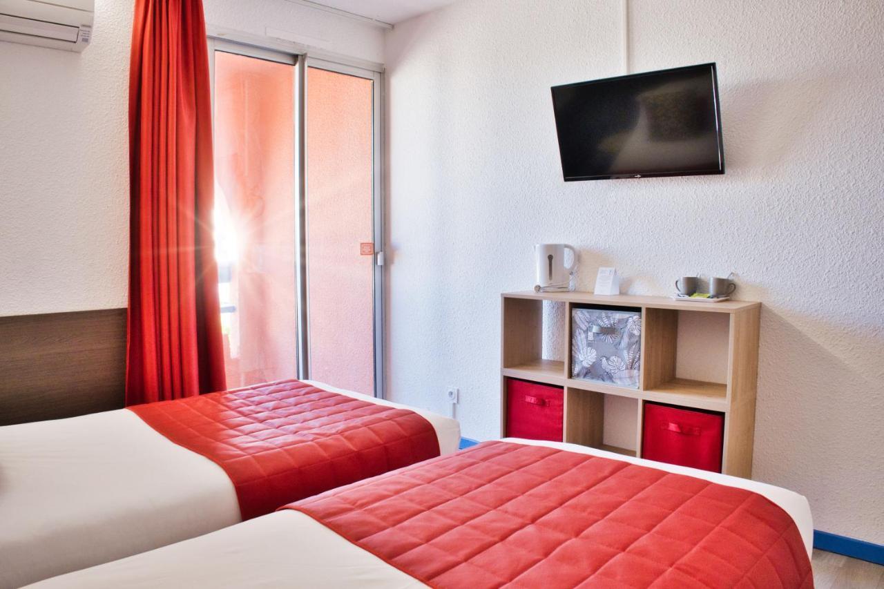 Chambre Lits Jumeaux - Vue sur Village