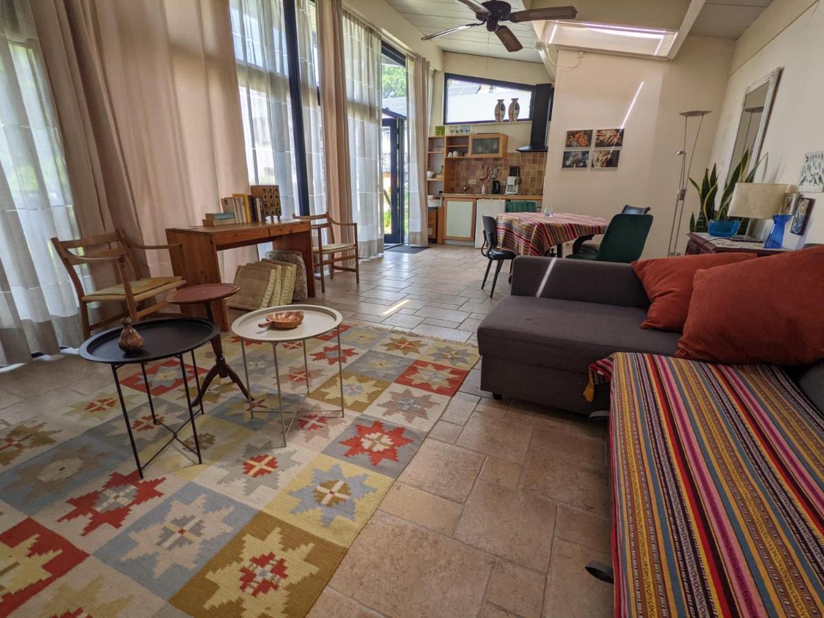 Holiday Home,1262999716:JPEG