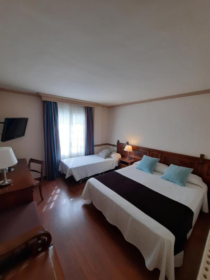 Triple Room,1685060064:JPEG
