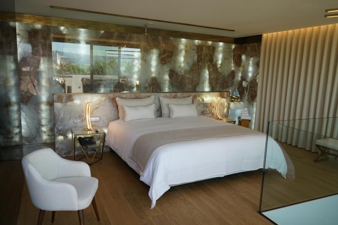 Deluxe Superior Room,1270992181:JPEG