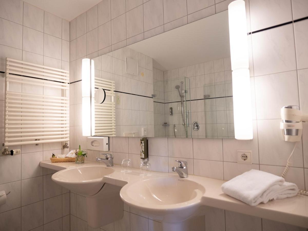 Doppelzimmer mit Seeblick