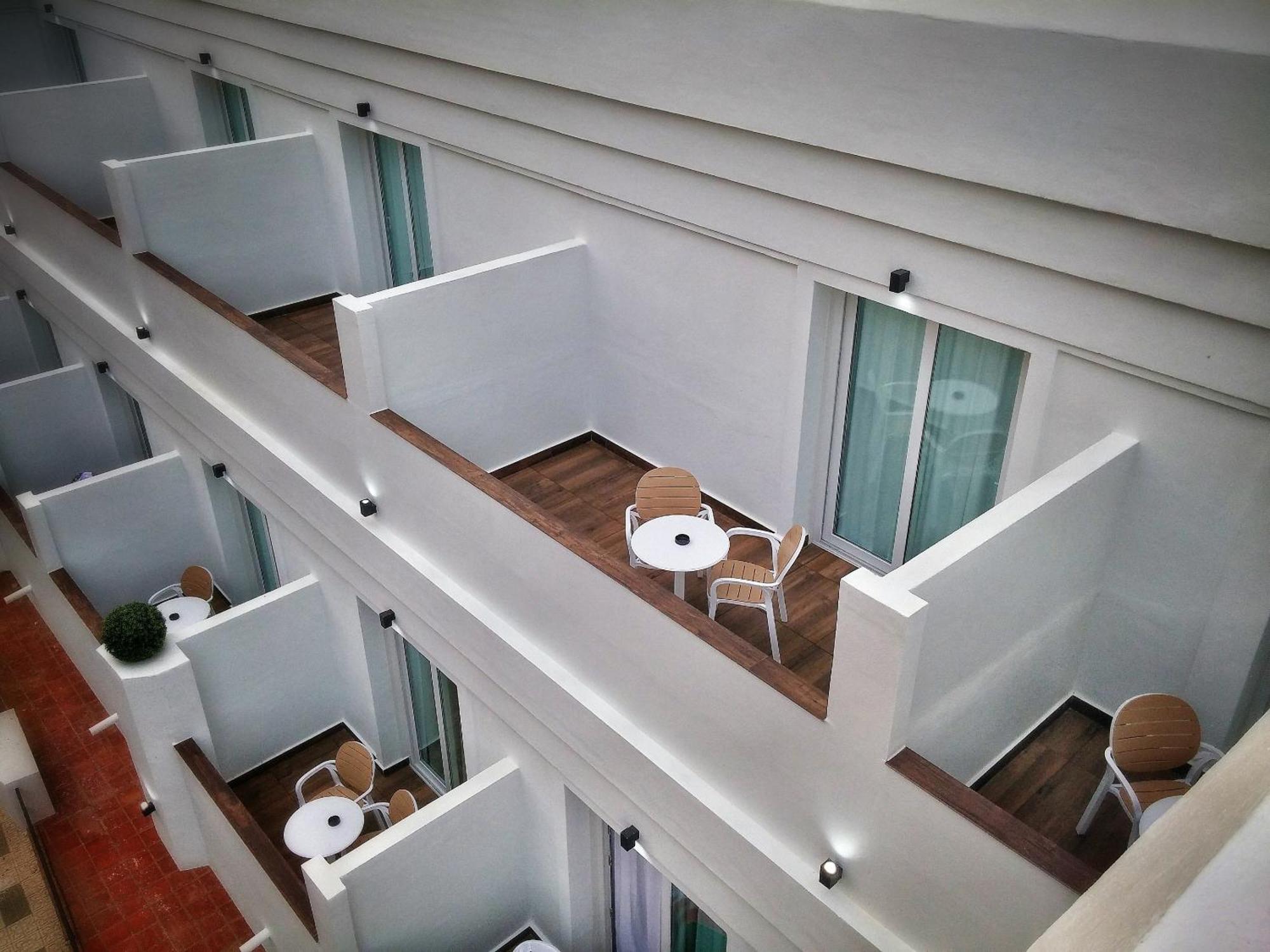 Deluxe Double Room with Terrace,1207642924:JPEG